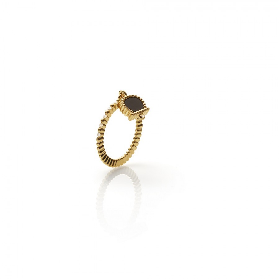 Anello in oro giallo e Diamanti, con campanella in Onice e Diamante