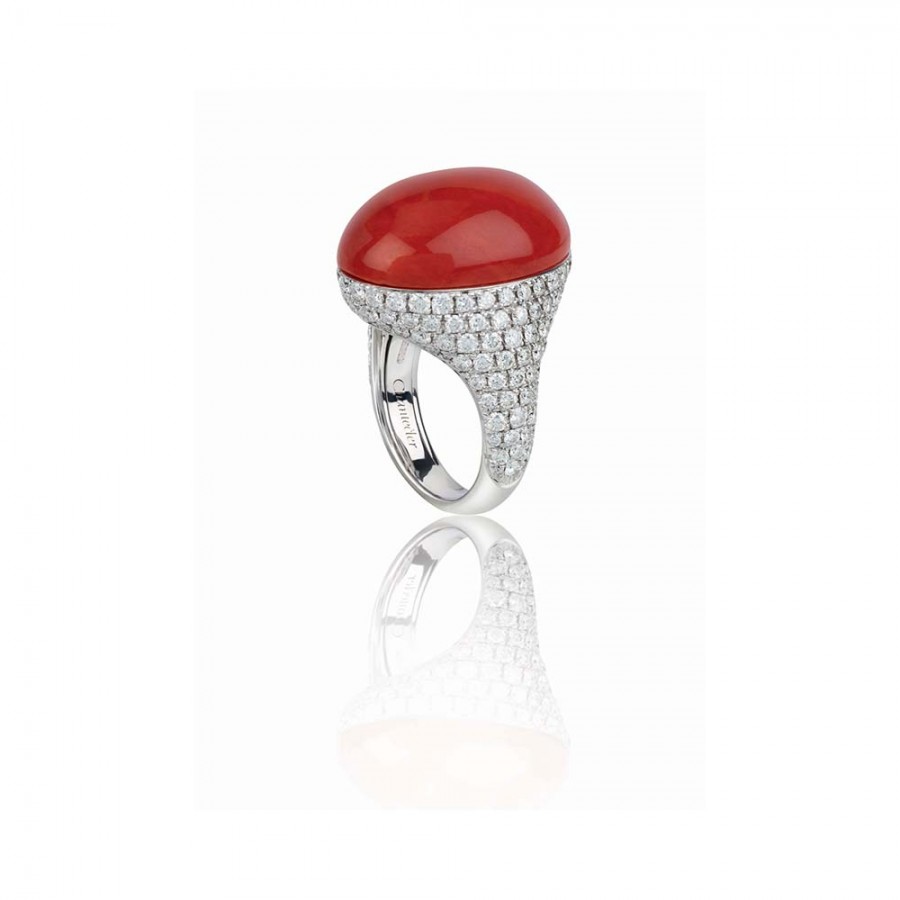 Anello piccolo Chantecler in oro bianco diamanti e corallo rosso ref. 38919
